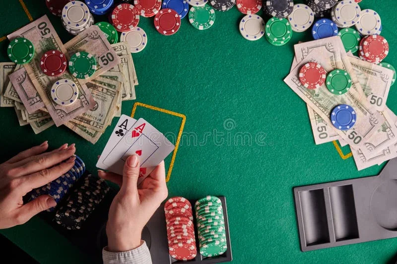 Tampilan permainan meja kartu di kasino BATAK5D
